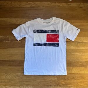 Tommy Hilfiger shirt-NWT-short sleeved-boys size 8/10